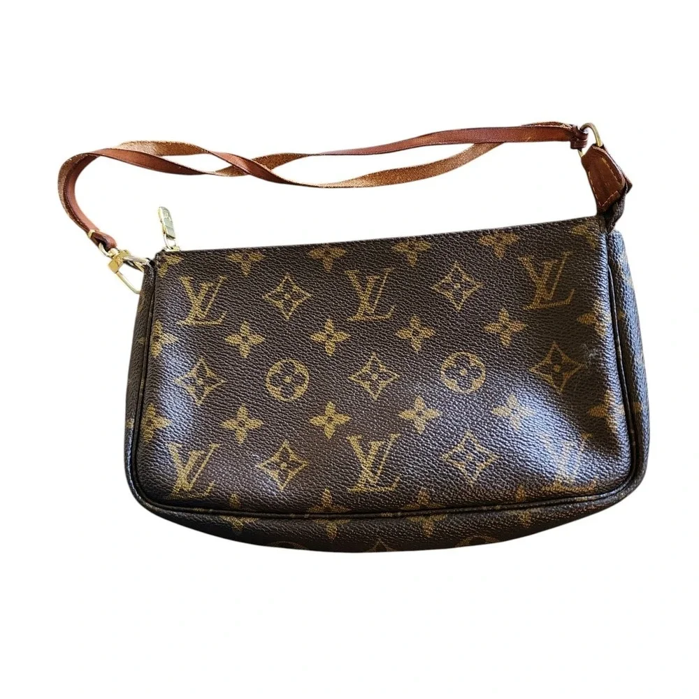 Louis Vuitton‎ Pochette Accessories Monogram Canvas France AR0050 Y2K Vintage
